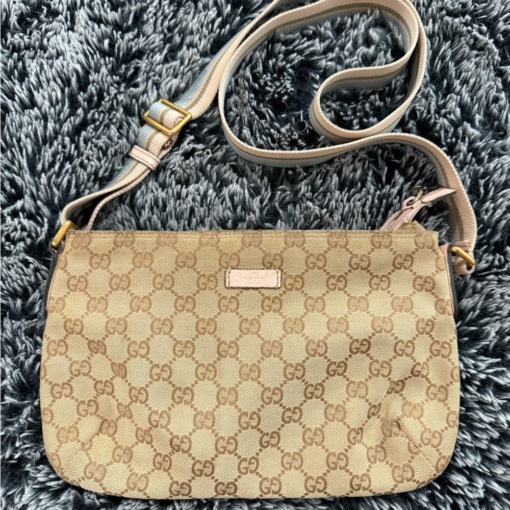 Gucci Tan Crossbody small bag